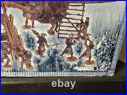 Battle at Helm's Deep Playset LORD OF THE RINGS Armies of Middle Earth MIB NEW