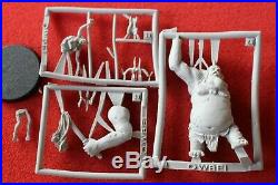 Games Workshop The Hobbit Goblin King Throwing Goblin Finecast Middle Earth New