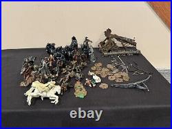 LORD OF THE RINGS ARMIES OF MIDDLE-EARTH LOT With Catapult Ram & Wepons