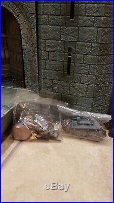 Lord of the Rings Armies of Middle Earth Battle at Helm's Deep. Complete. Boxed