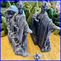 The Argonath 2 Painted Miniatures Fellowship Gondor Terrain Weta Middle-Earth