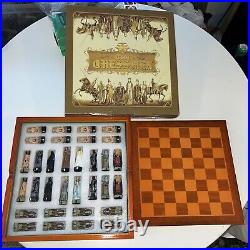 The Chessmen Lord of the Rings Middle Earth Chess Set Tolkien New in Open Box